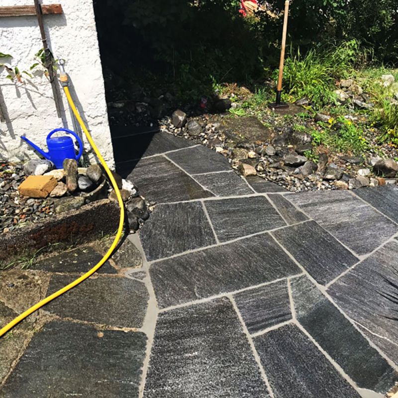 Gartenplatten in Zürich renoviert und wie neu